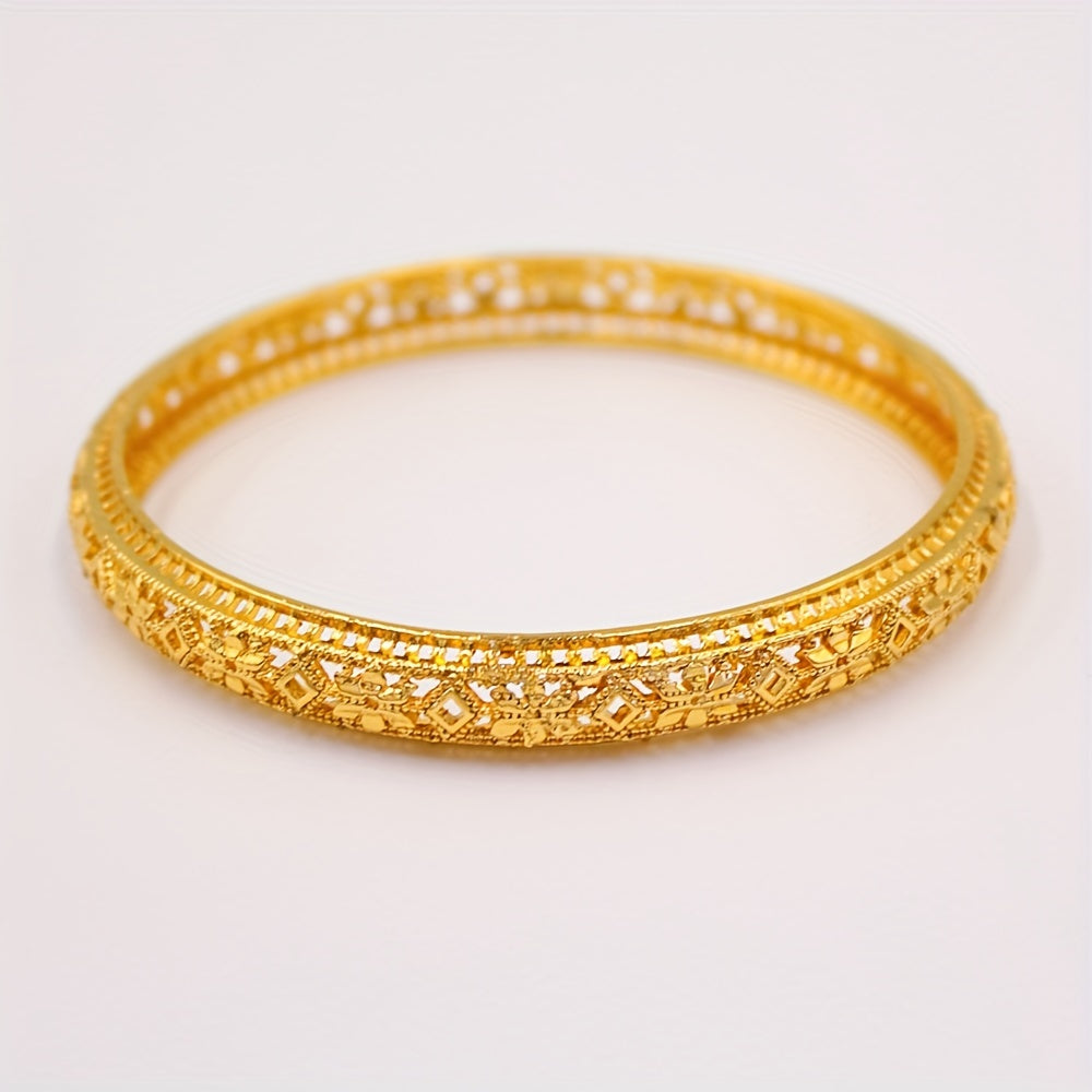 Luxurious and stylish alloy bangle designed for women with a Middle Eastern flair. This closed bracelet features an elegant design, no plating, and is suitable for both daily wear and special occasions. Perfect for all seasons, this versatile piece is a