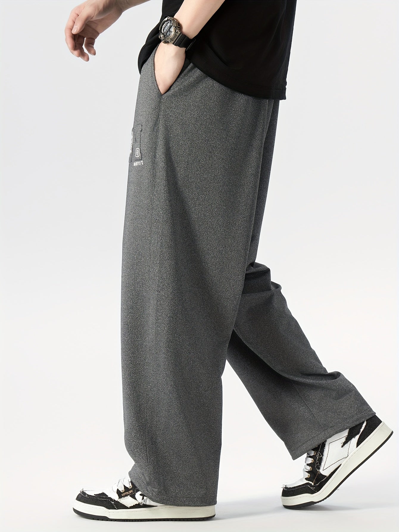 Men's Casual Sports Pants, Loose fit with geometric pattern, made of polyester and elastane, machine washable, available in plus sizes.