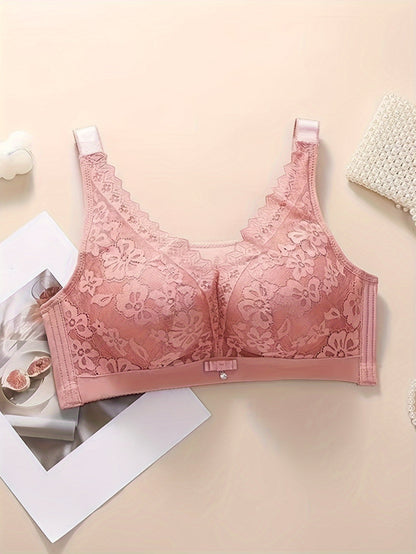 Stylish lace bra with support and slimming features for large sizes.