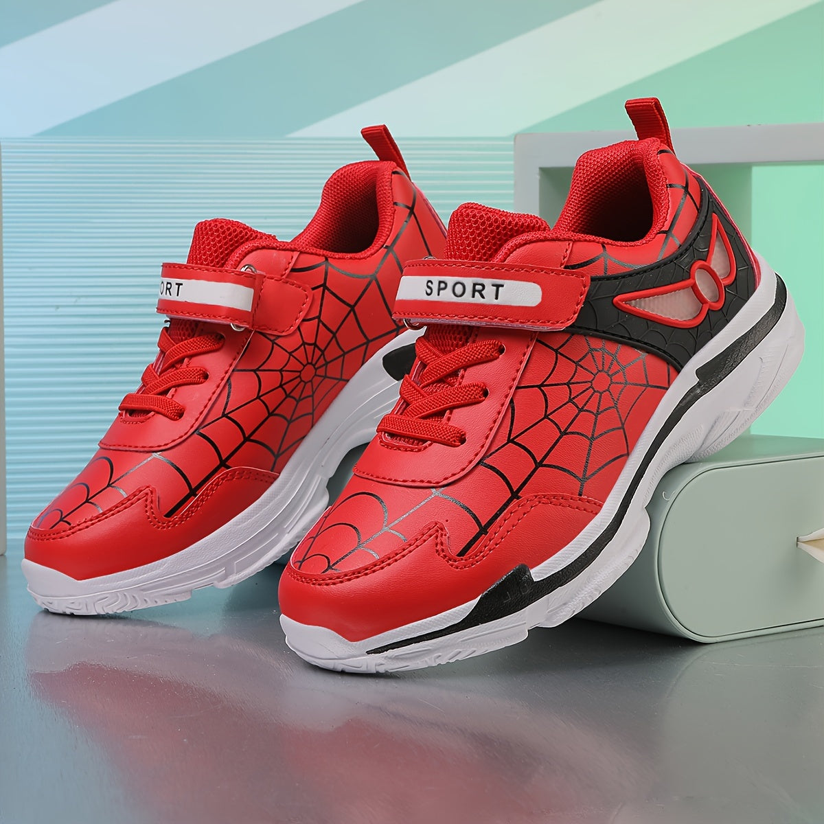 Kids sport sneakers with cartoon spider web design, lightweight and breathable, suitable for boys and girls. Ideal for outdoor activities all year round.