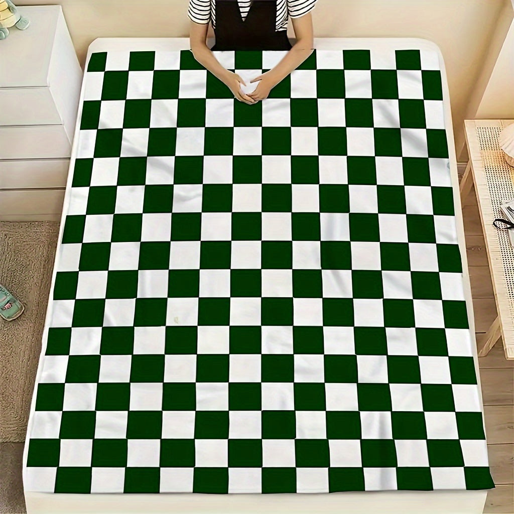 Digital print green and white buffalo check plaid fleece throw blanket, ultra-soft and warm cozy flannel fleece, reversible design perfect for all seasons. Can be used for sofa, bed, camping, indoor decor. Makes a great gift. Easy to clean in the washing