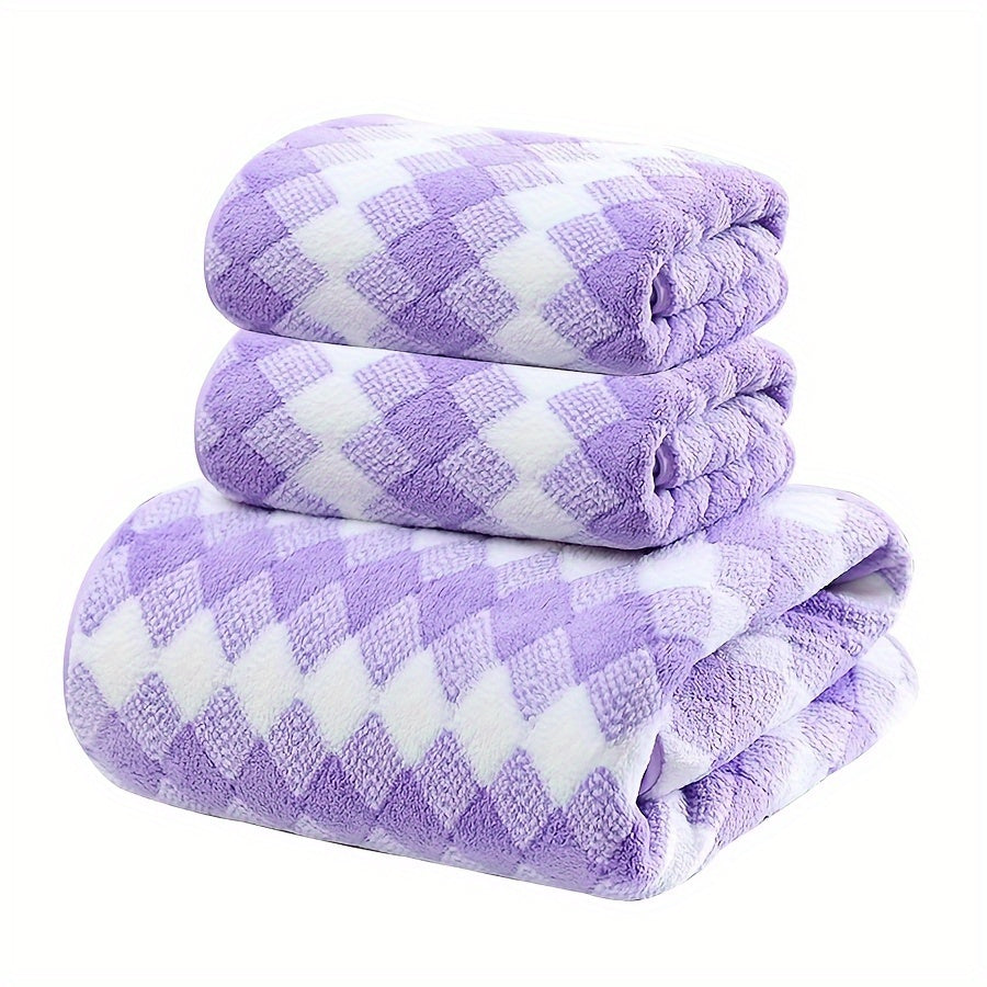 Boss Plaid Pattern Towel Set, Coral Velvet, includes 2 bath towels and 1 hand towel. Soft and absorbent, perfect for the home bathroom.