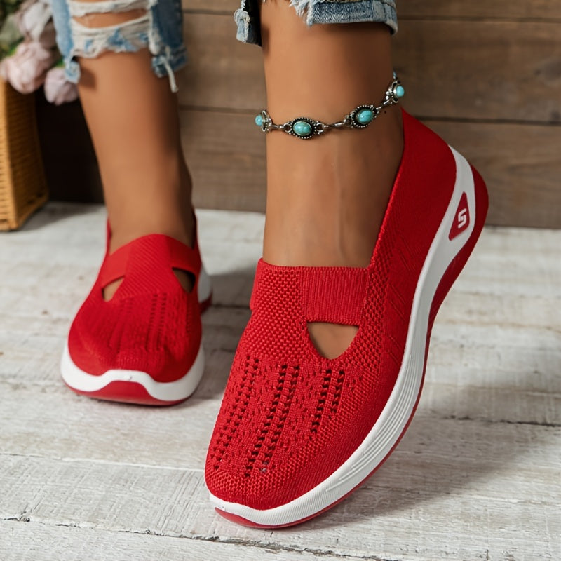 Taizhou women's slip-on sneakers are breathable and lightweight, featuring a rubber sole and fabric insole. No embellishments. Vintage style for all-season comfort, hand washable.