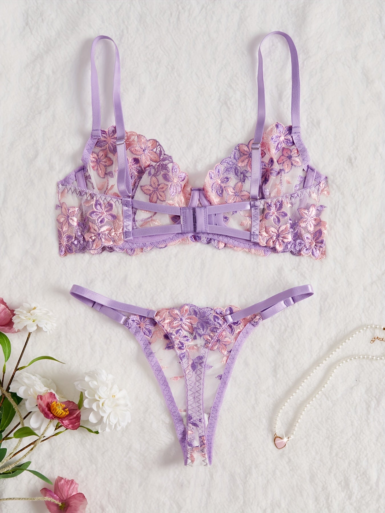 Seductive lingerie set for women