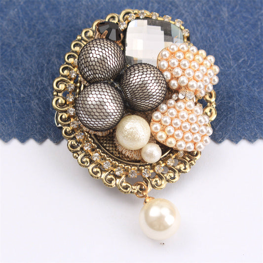 Add a touch of sophistication with our Rhinestone Baroque Bow Brooch - a versatile accessory for clothing, bags, and hats