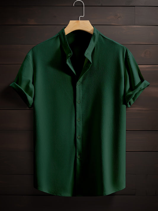 Men's Green Short-Sleeve Button-Up Shirt - Perfect for Summer, Casual Wear & Beach Trips