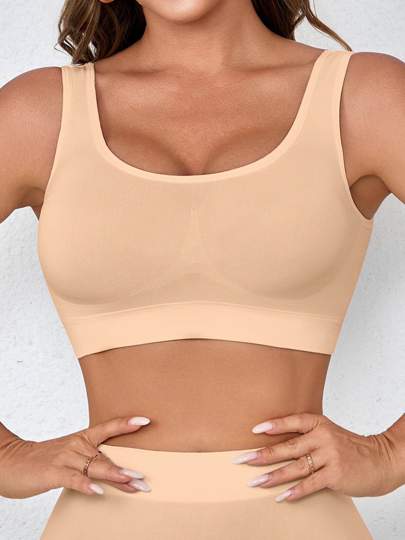 3 seamless high support sports bras for women made of polyamide and elastane. No padding, shockproof, wirefree comfort.