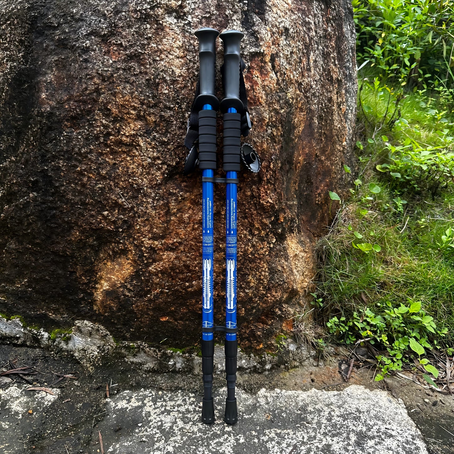 2pcs Ultra-Light Aluminum Trekking Poles Shock-Absorbing, Collapsible, Adjustable Telescopic Design, Easy Breath Carry for Hiking & Walking