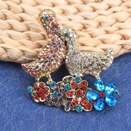 Stylish Rhinestone Seabird Brooch - A Versatile and Fashionable Accent for Outfits, Purses, and Headwear