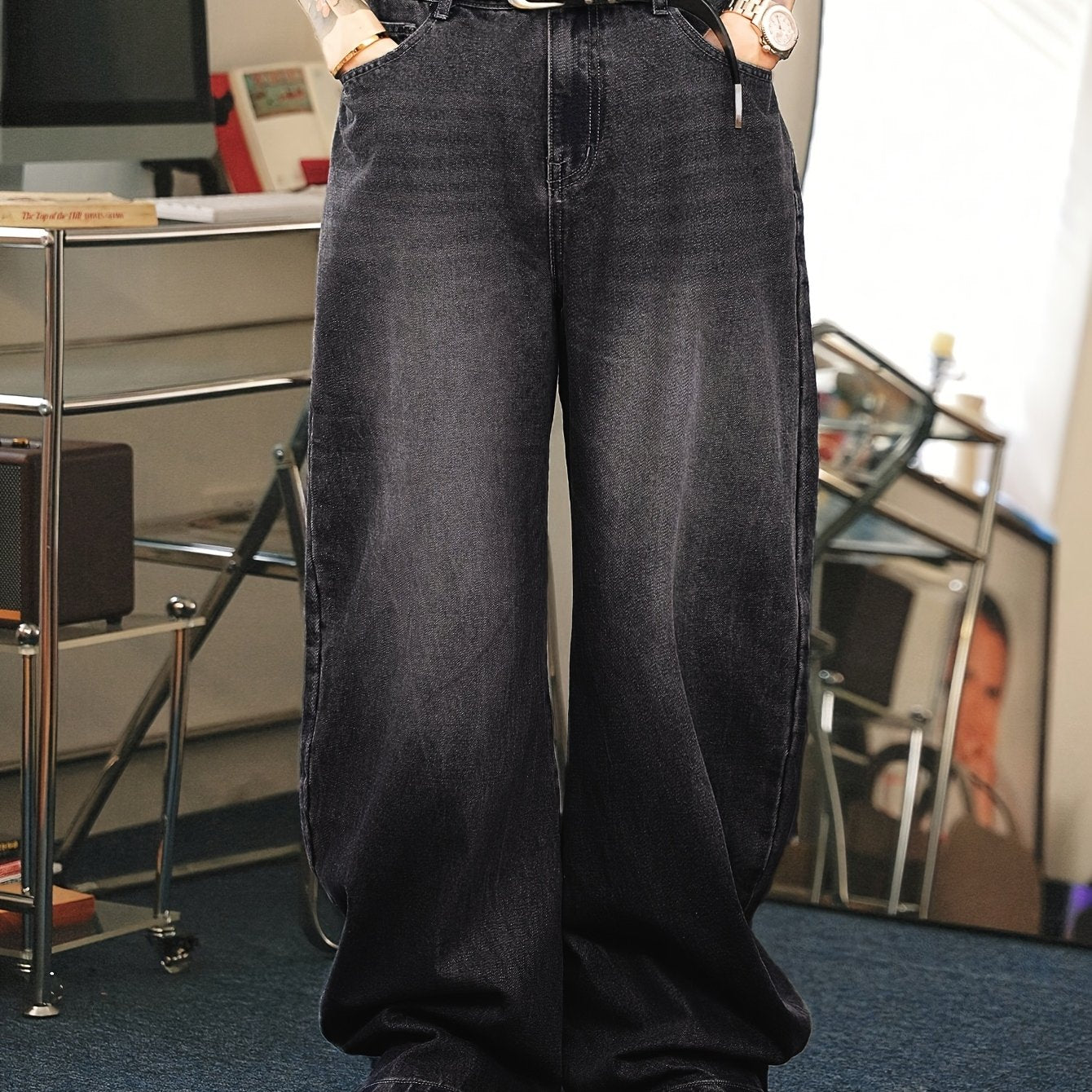 American high street style faded washed loose jeans, simple and versatile long pants without belt or ornaments.