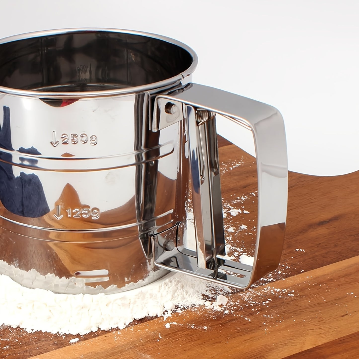 304 stainless steel flour sifter with double layer fine mesh for cooking and baking at home.