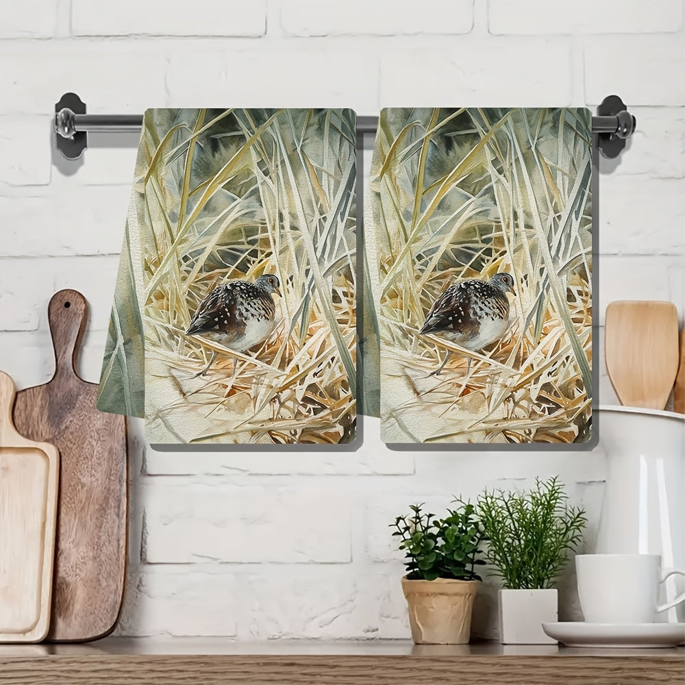 This set includes 2 ultra-soft kitchen towels that feature the gentle sound of a quail concealed in the grass. These highly absorbent dish towels are ideal for holiday decoration and can be easily washed in the machine. They measure 40.64x60.96 cm.