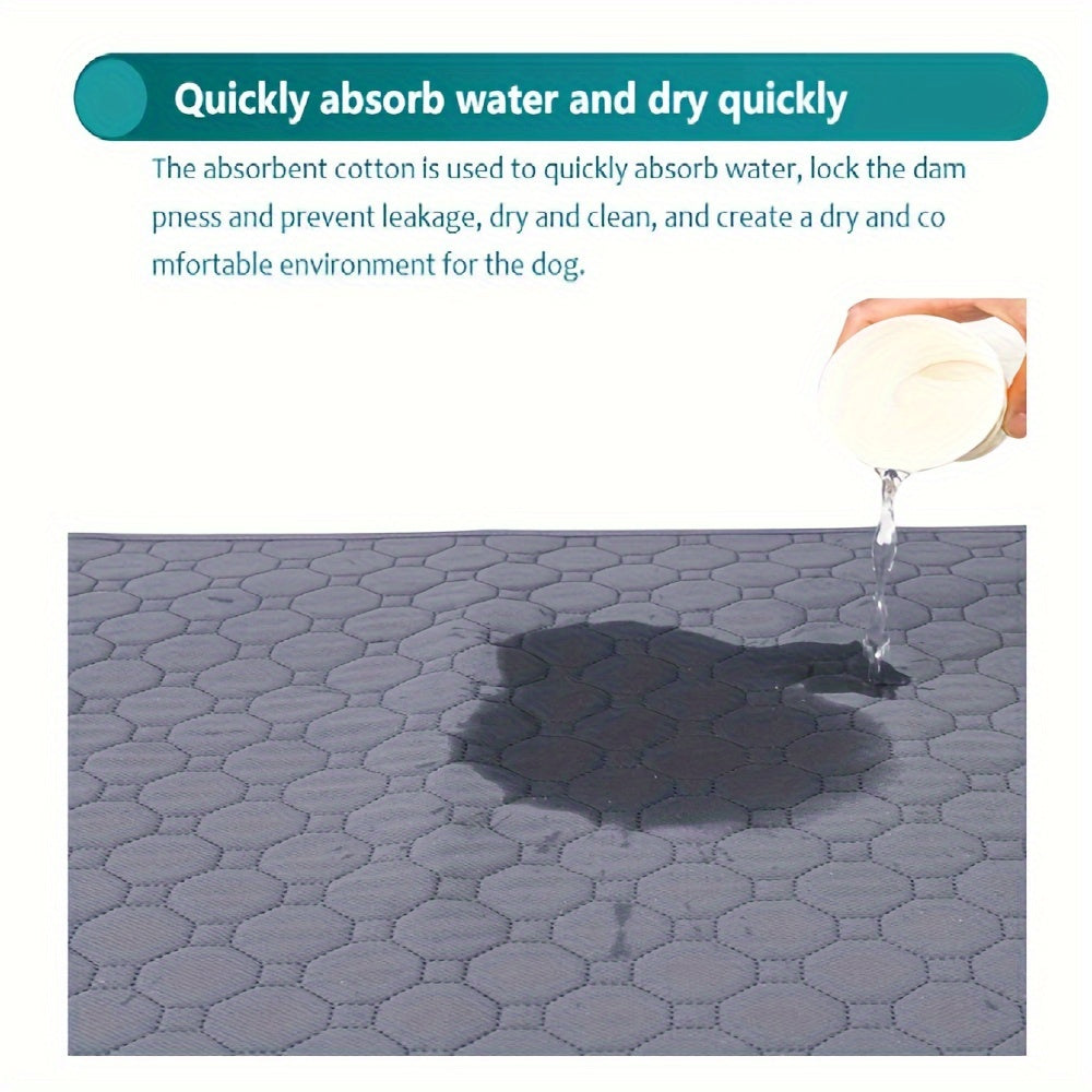 Reusable pet urine pads can be washed and used for training dogs or as water-absorbing four-layer waterproof diapers for cats.