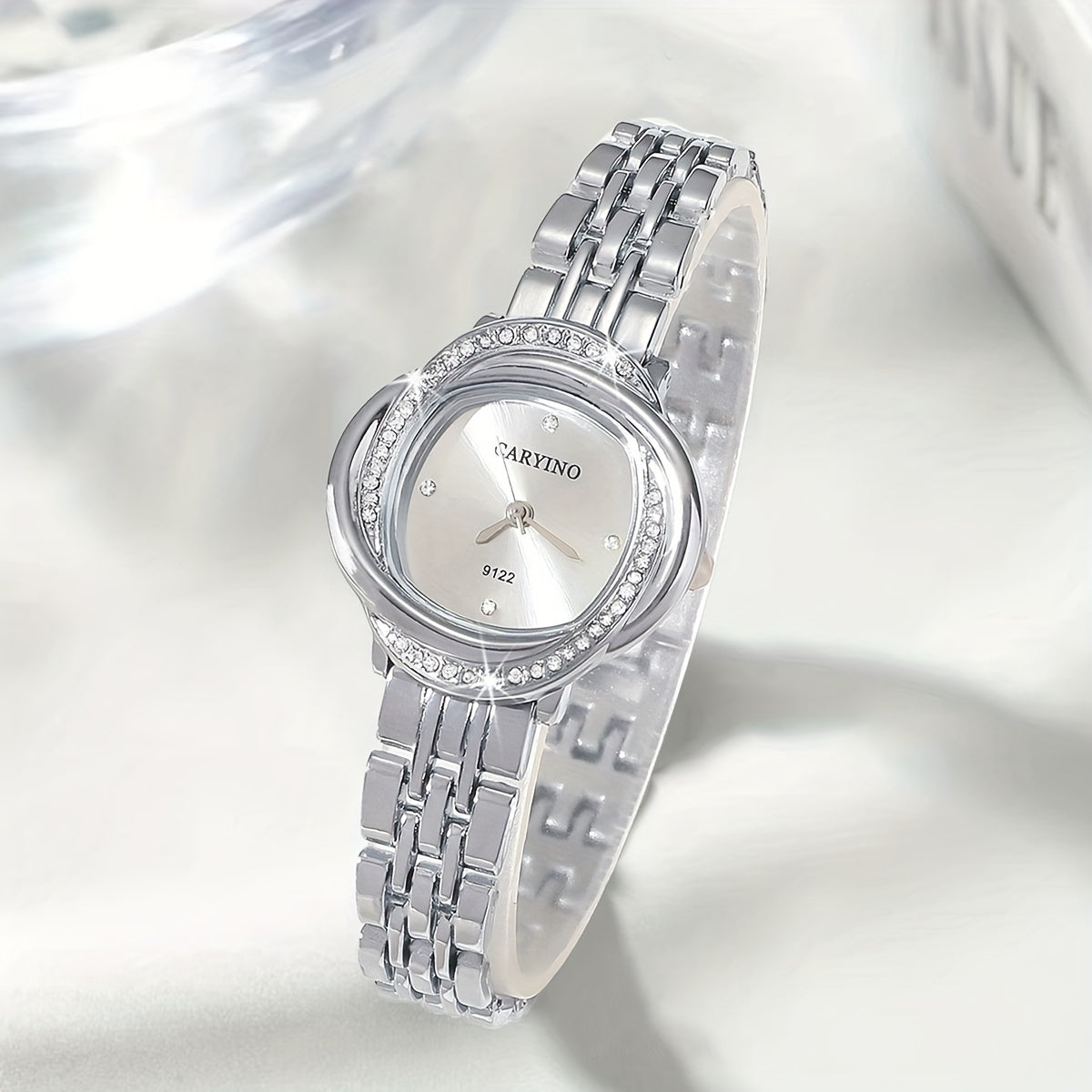 Stylish Women's Quartz Watch with Rhinestones - Perfect for Dates and Parties, Unique and Elegant Design