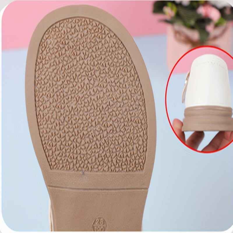 Stylish Mary Jane shoes for girls with non-slip sole, suitable for indoor and outdoor wear in spring and autumn.