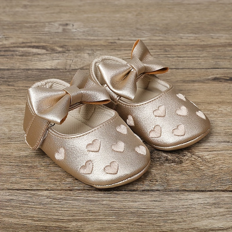 Baby girl sandals for spring and autumn, princess flat shoes for toddlers.