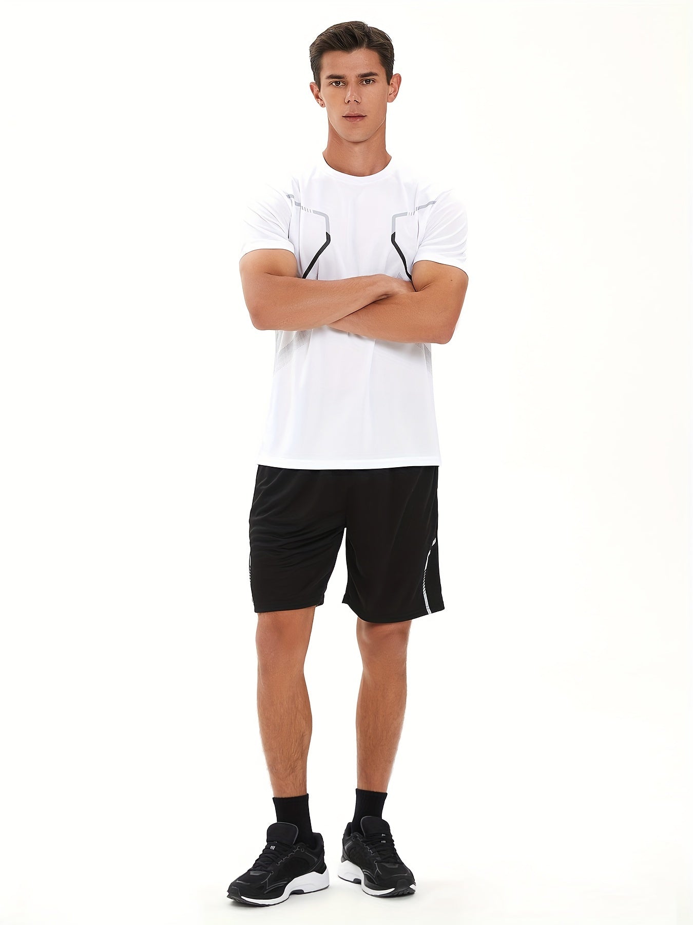 Men's sportswear set for running and gym, designed for all seasons with quick-dry fabric. Perfect for morning runs and cycling with tight-fitting gear.