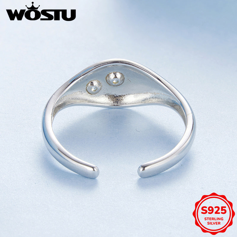 This classy women's open ring features a star and moon design, embellished with synthetic zirconia stones, set on 925 silver. Weighing 2.9g, it is perfect for parties, weddings, or daily wear, and makes a wonderful gift option.