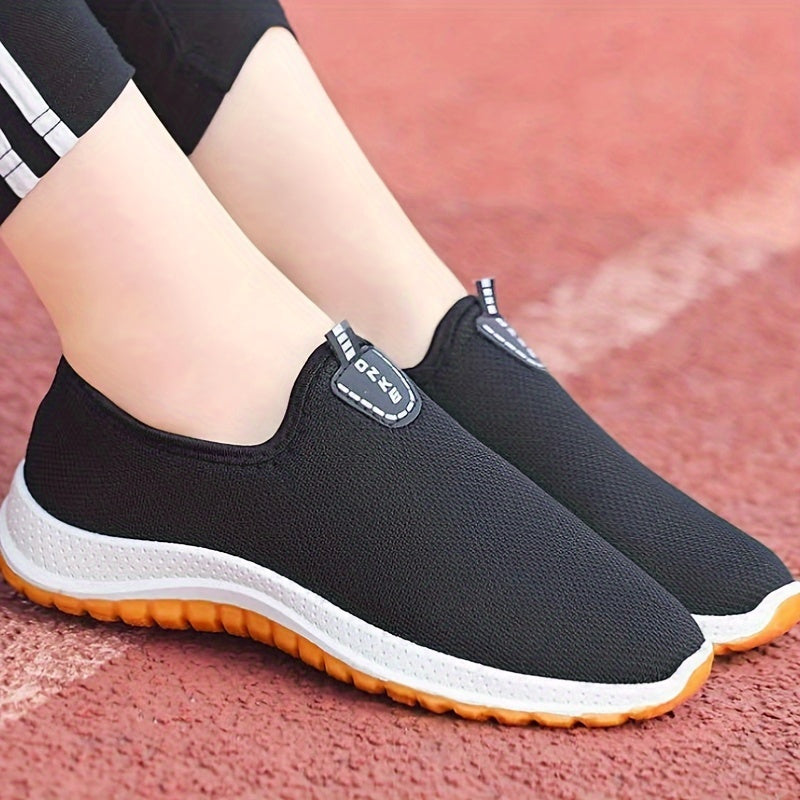 Casual slip-on women's fashion sneakers with breathable fabric and rubber sole for all seasons, featuring a low top European design.