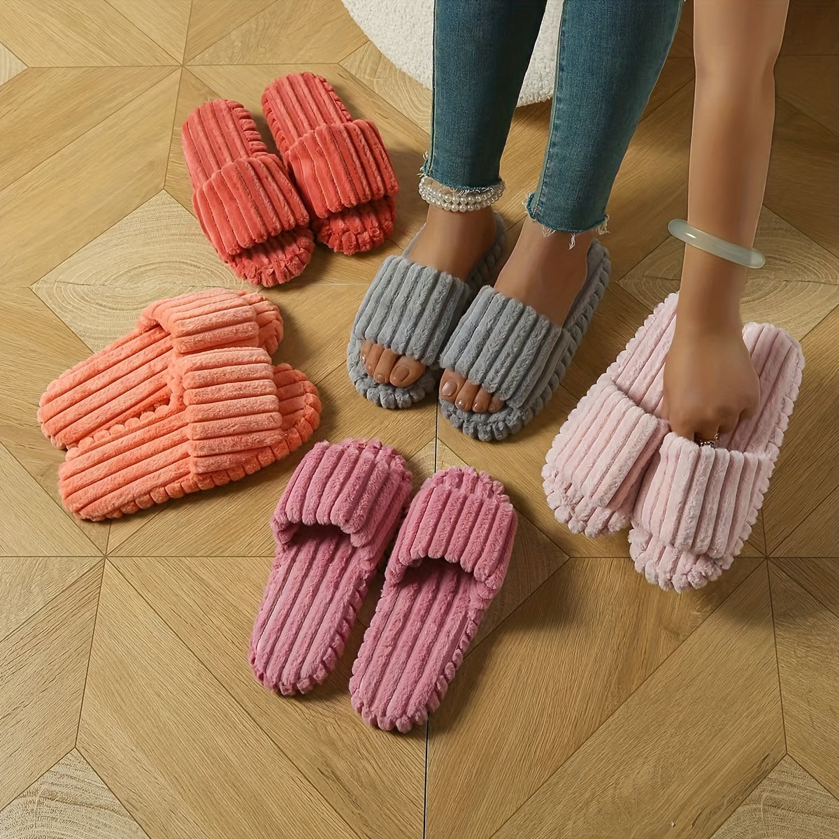 Soft-soled indoor slippers with stripes and open toes for spring and summer.