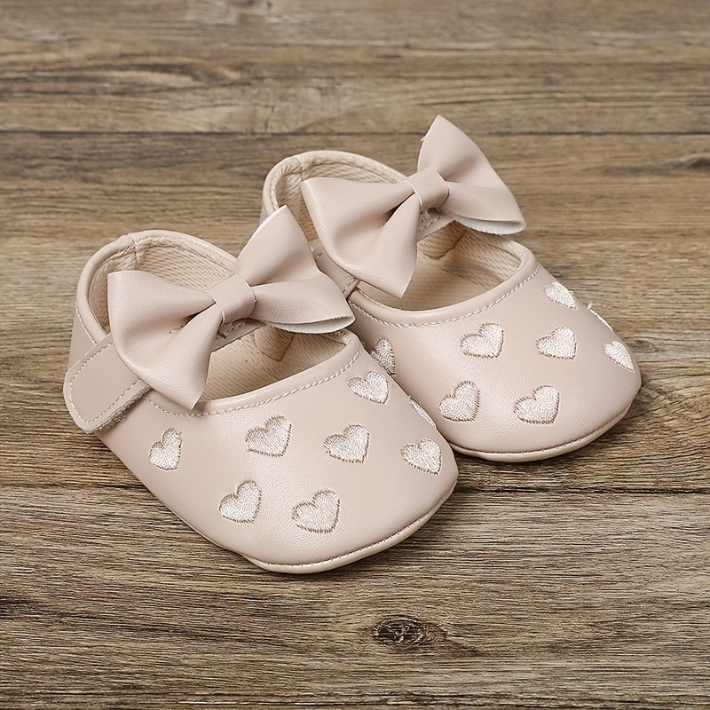 Baby girl sandals for spring and autumn, princess flat shoes for toddlers.