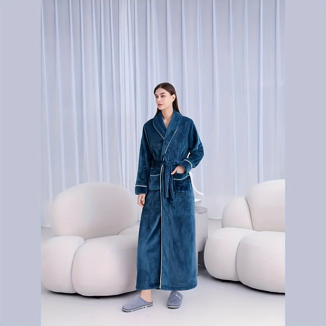 Plaid bath robe for men and women, soft and comfortable, modern style, machine washable, made of 300g/㎡ knitted fabric with polyester fiber, bath towel theme.