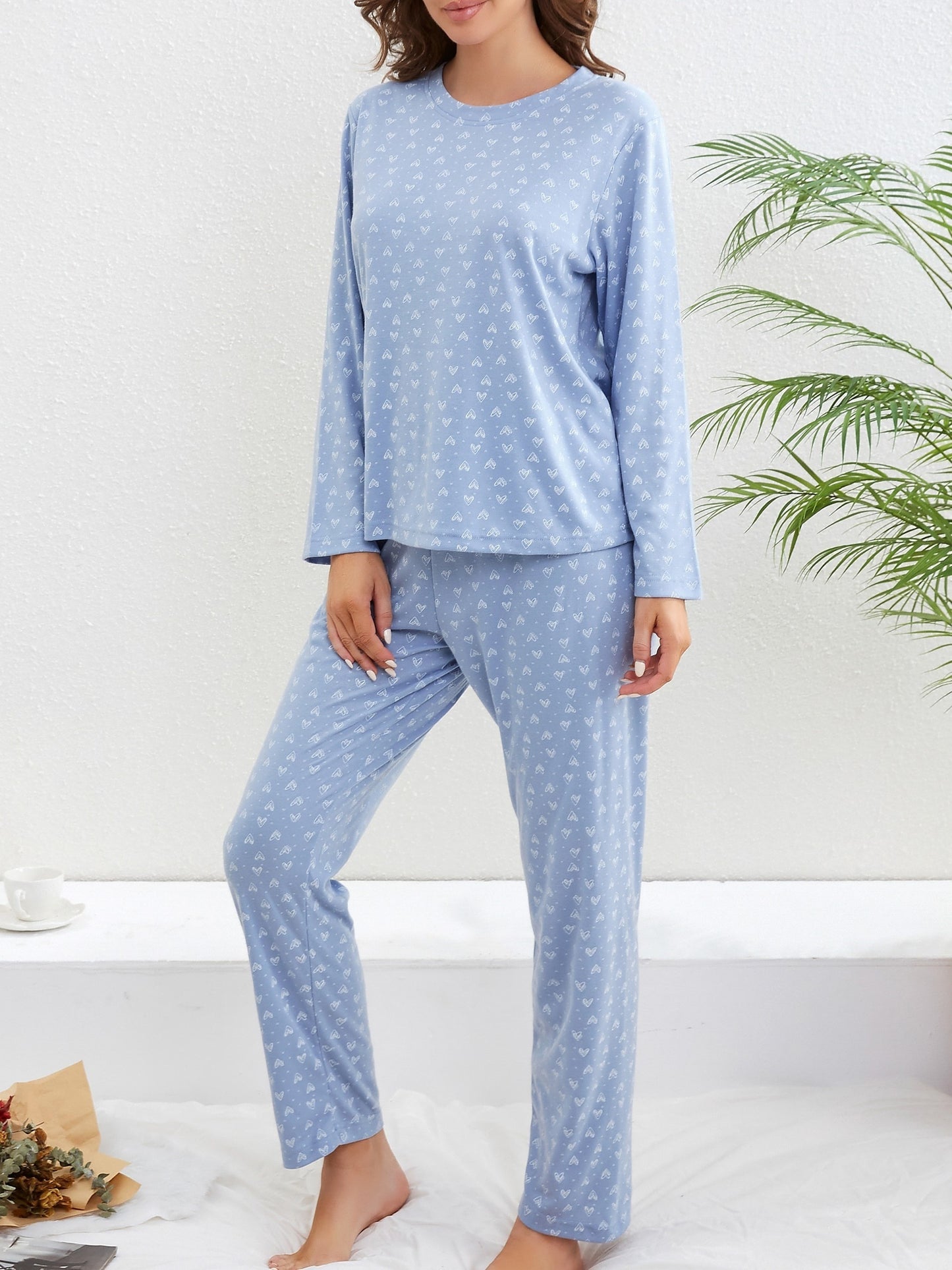 Women's Heart Print Pajama Set with Long Sleeve Top and Elastic Waistband Pants