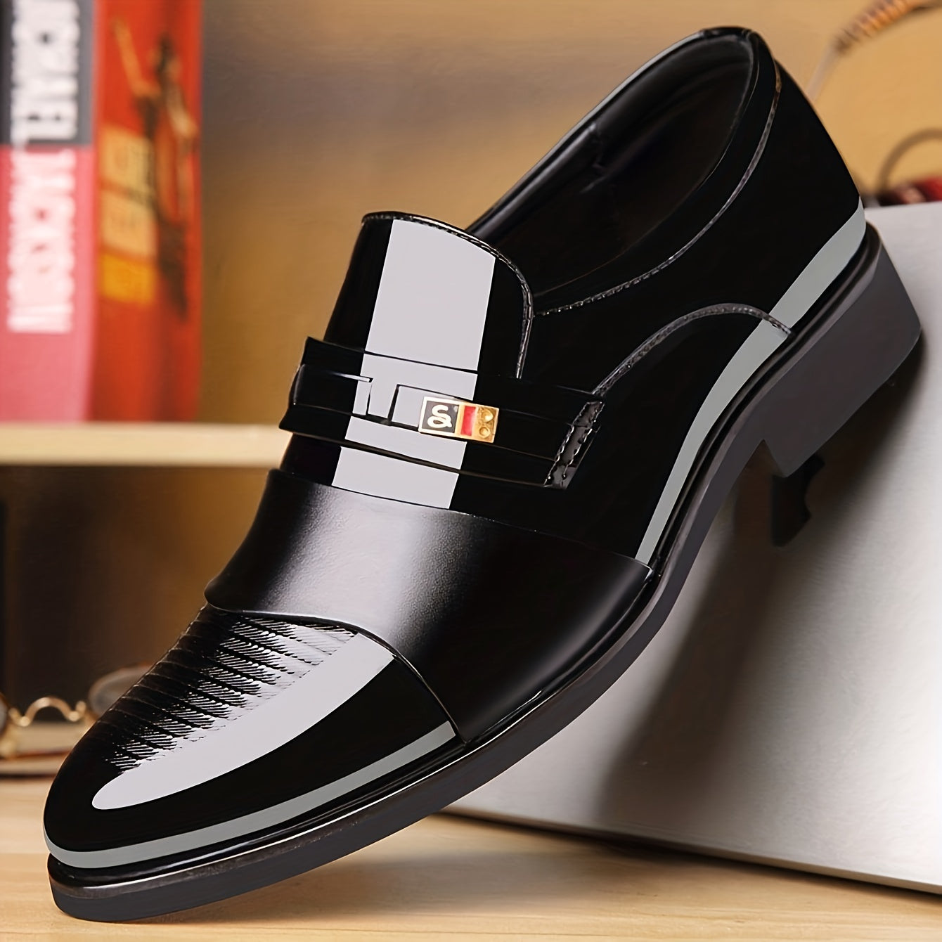 Men's slip-on formal shoes, wear-resistant and non-slip for business or Father's Day gifts.