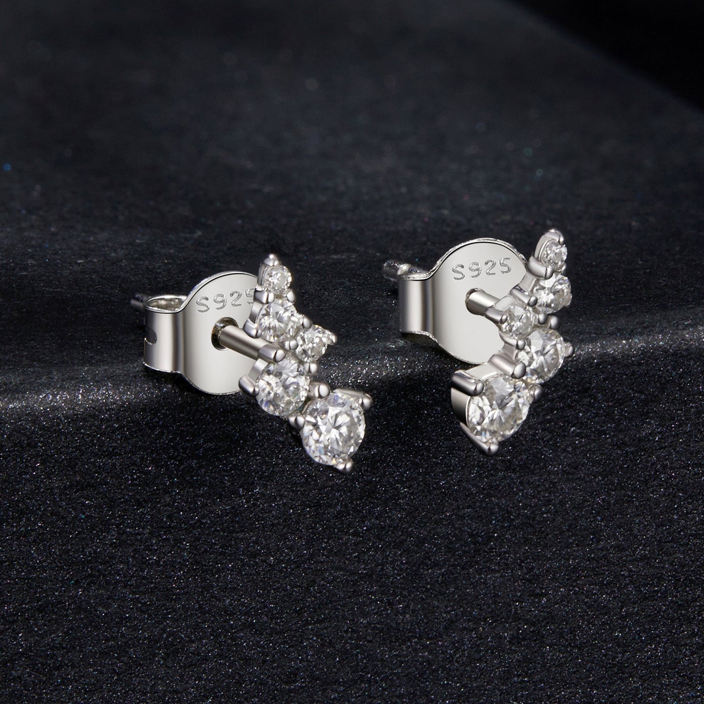 These luxurious and elegant fashion earrings for women are made from 1.7G of 925 silver and feature a stunning array of Moissanite stones including 0.005CT, 0.01CT, 0.015CT, 0.03CT, and 0.06CT. Whether you're attending a party, wedding, or simply looking