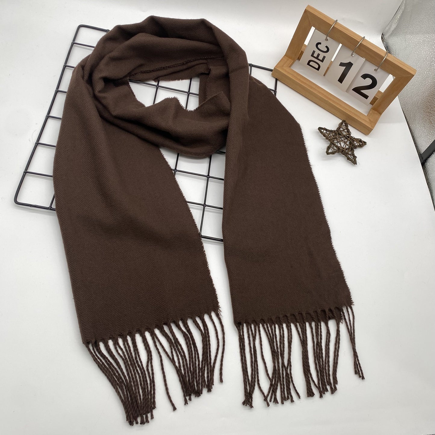 Men's Classic Winter Plaid Scarf with Tassel Edge - Stay Cozy and Stylish with this Soft Polyester Scarf, Perfect Fashion Accessory for Men with Woven Design