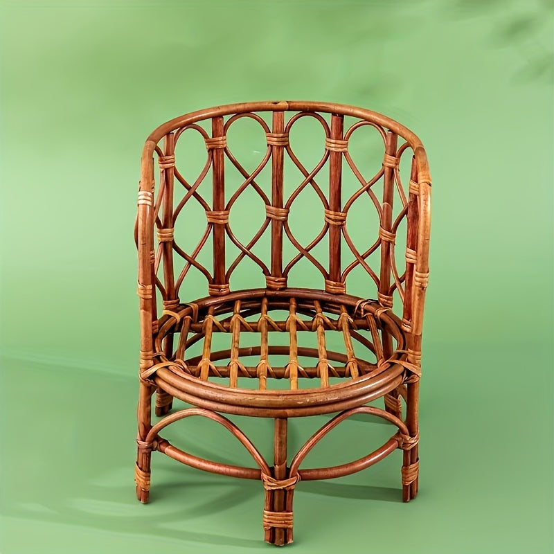 Trendy Rattan Chair & Bamboo Basket Set for Kids' Photoshoots - Ideal for Capturing Sweet Moments of Boys and Girls, Studio Sessions & Cherished Keepsakes