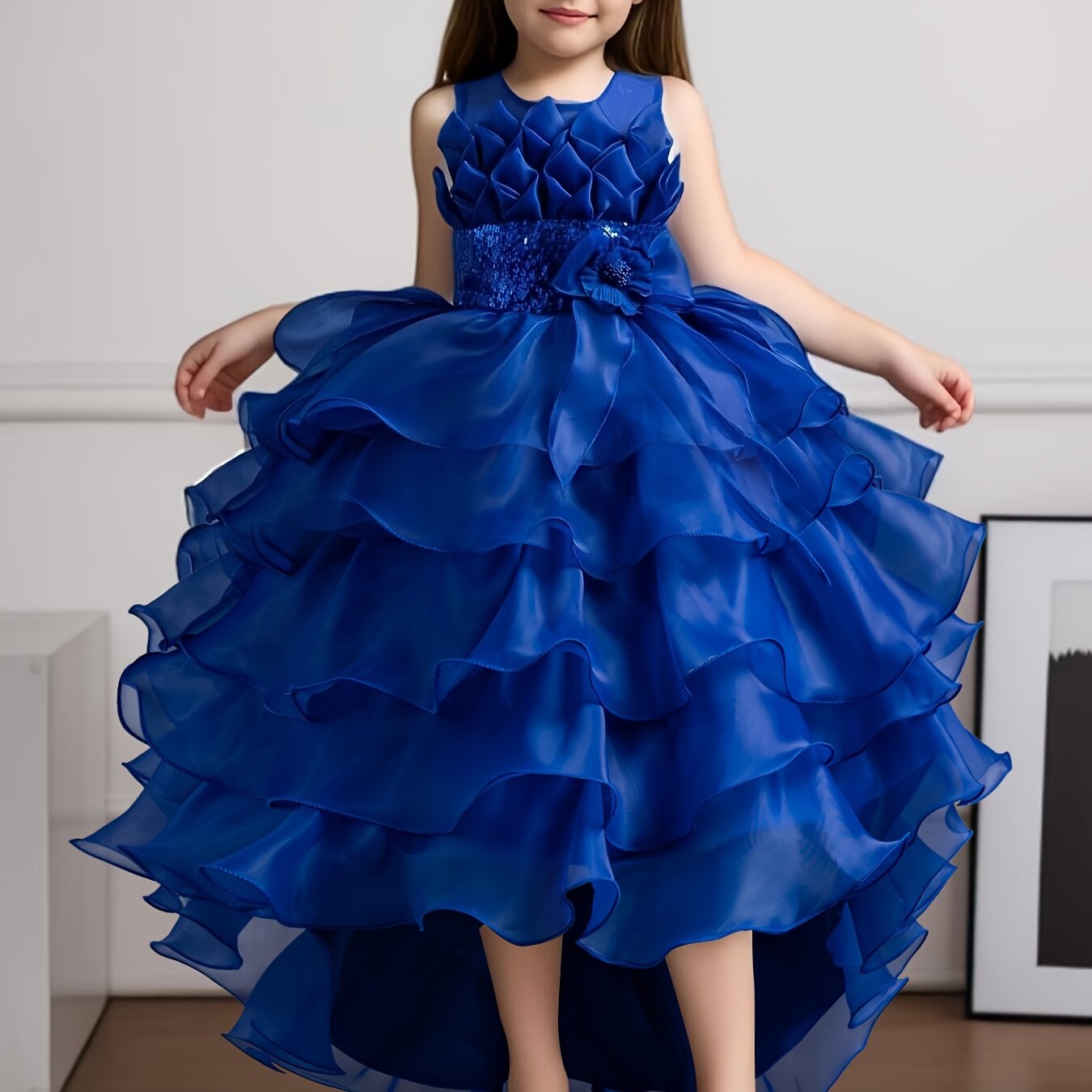 Taildress for European and American girls, featuring sequins and cake-style design, perfect for children's performances, weddings, graduations, and princess flower girl outfits.