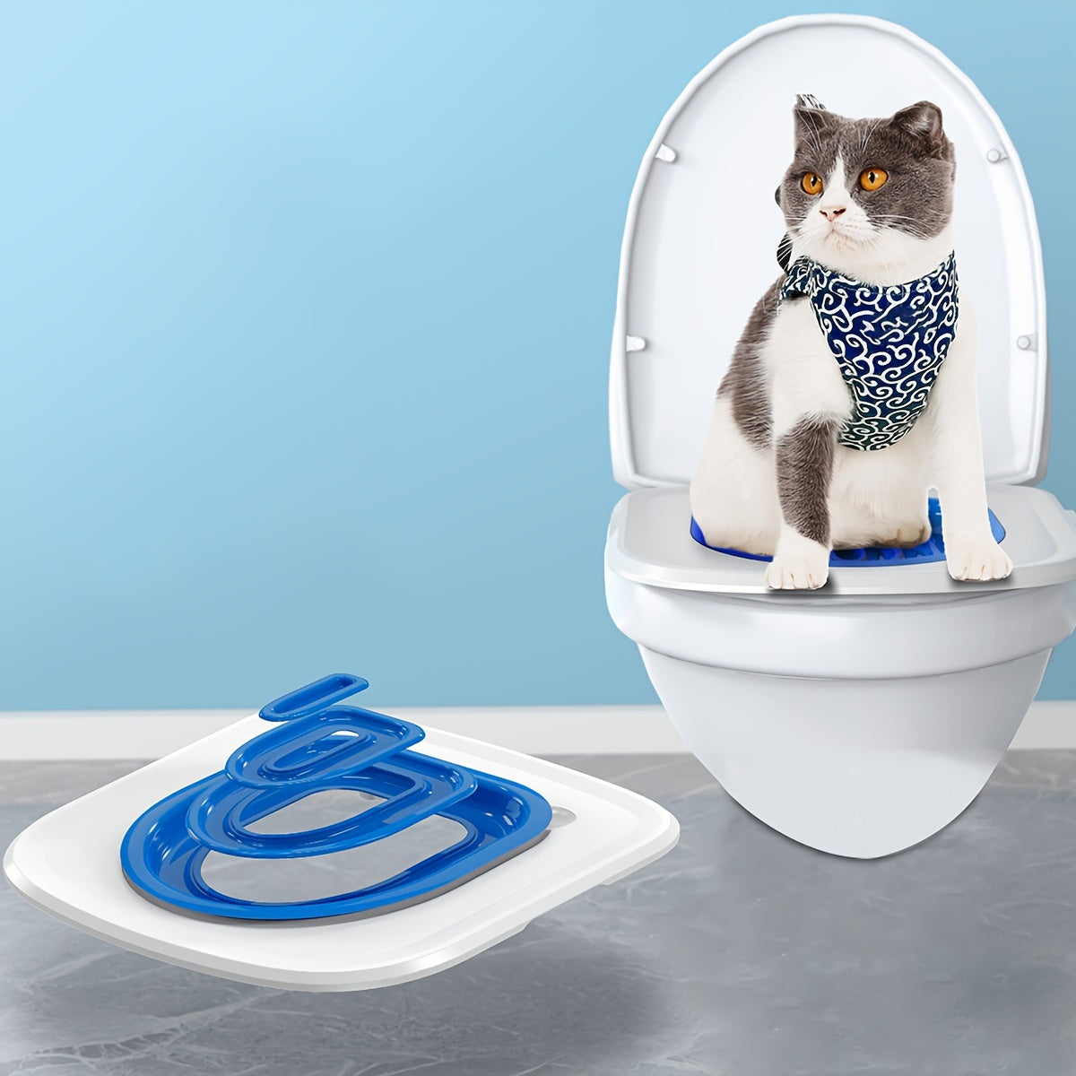 Cat toilet training aid made of PP material for litter box training.