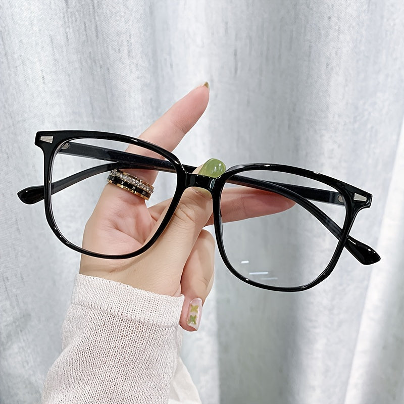 Stylish PC frame glasses with clear polycarbonate lens and gradient design, perfect for everyday wear for both men and women.