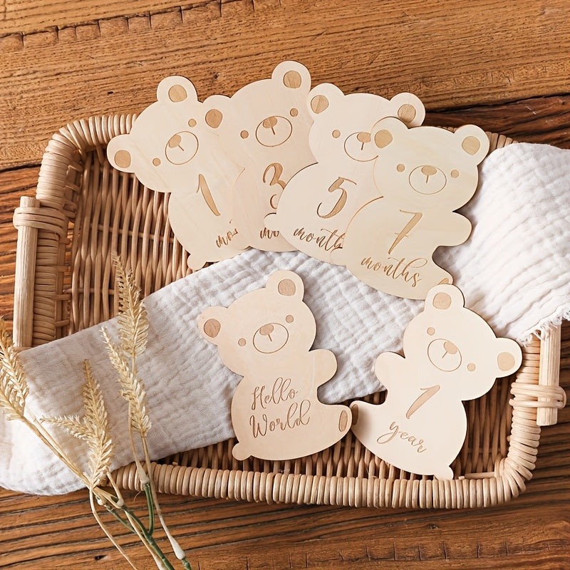 Cartoon Teddy Bear Wooden Milestone Keepsake, Growth Record and Birth Memory Card Set with Monthly Photo Props. Crafted from High-Quality Wood Materials for Baby's First Year. Perfect for Gifting during the Holiday Season.