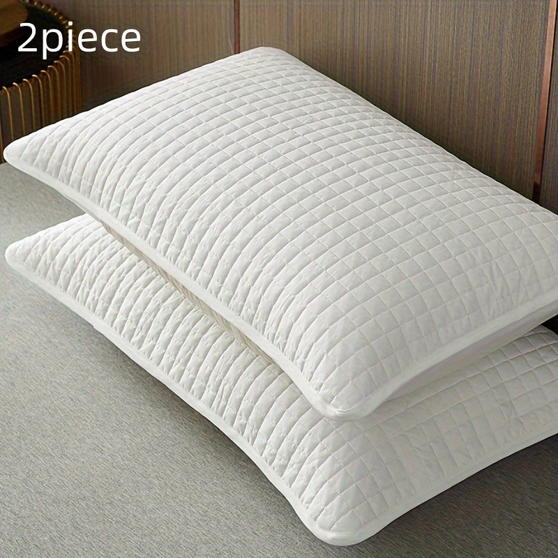 Protective pillowcase made of quilted microfiber with a 100% polyester liner. Features an envelope closure and is machine washable. Resistant to oil and stains, woven from high-quality fabric with a weight of 300-350 gsm. Solid color design.