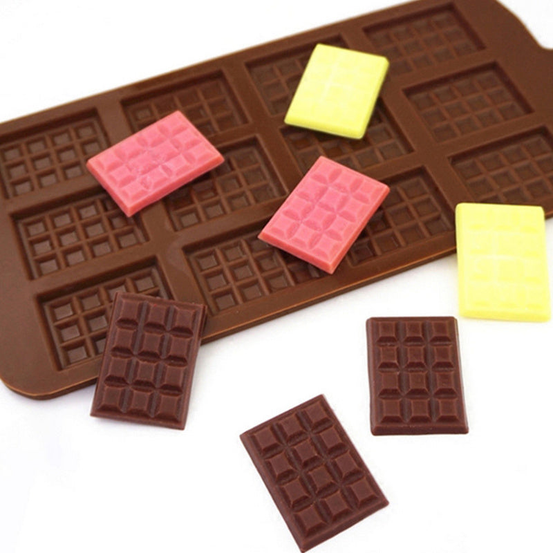 Silicone Chocolate Mould with 12 Grids for Pastry, Candy, and Cookies - Essential Baking Accessory for the Kitchen