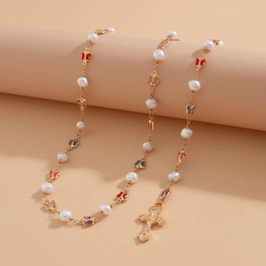 Add a pop of color to your outfit with this stunning Crystal Choker Necklace. Featuring a long vintage Bohemian style alloy with rhinestone inlay, this piece is perfect for everyday wear or as a thoughtful gift. Ideal for any season.