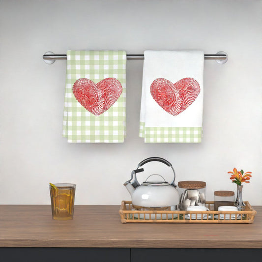 Get two Valentine's Day heart print tea towels with a modern fantasy theme in this 2-pack set. Each towel measures 45.72x66.04 cm and is made of super soft polyester. These towels are machine washable and feature long-lasting vibrant colors. They are