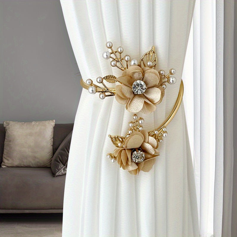 Enhance Your Home Decor with this Elegant Metal Faux Pearl Curtain Holdback Featuring a Three-dimensional Flower Design - Ideal for Dressing up Your Bedroom, Office, Kitchen, Living Room, and Study - Elevate Your Space with a Touch of Luxury.