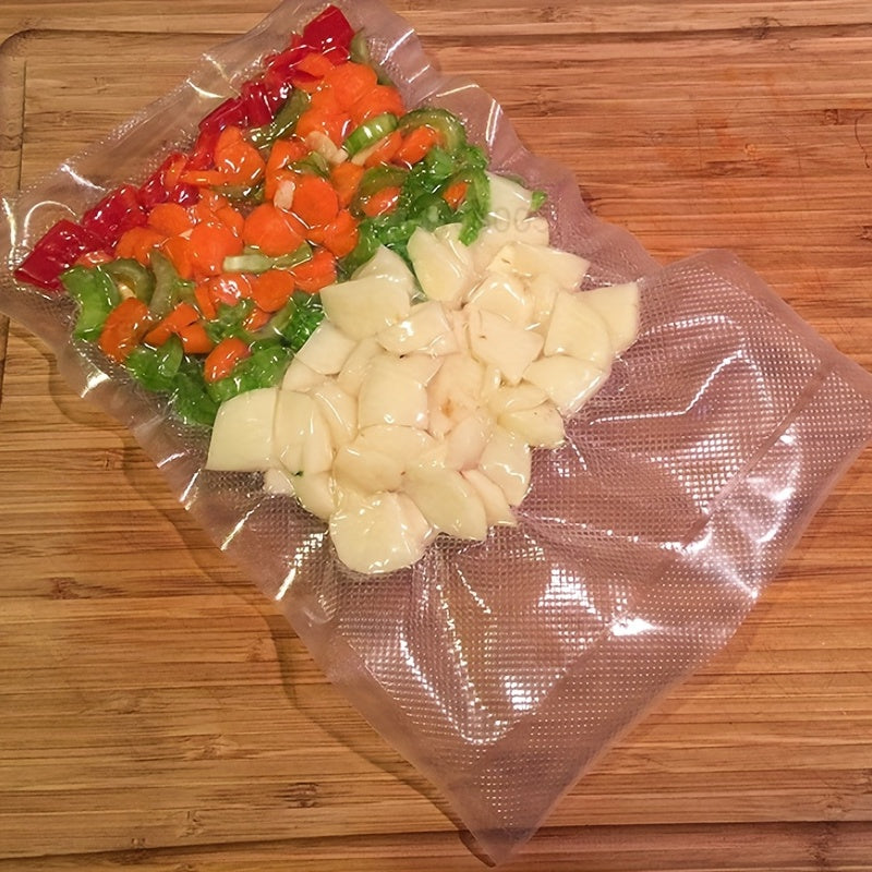 100 pieces of high-quality kitchen vacuum sealer bags in different sizes (10x15, 15x20, 15x25, 17x25, 20x25, 20x30, 25x30, 25x35, 28x35cm) made of durable plastic for maximum freshness. These bags are compatible with all vacuum sealer machines and are