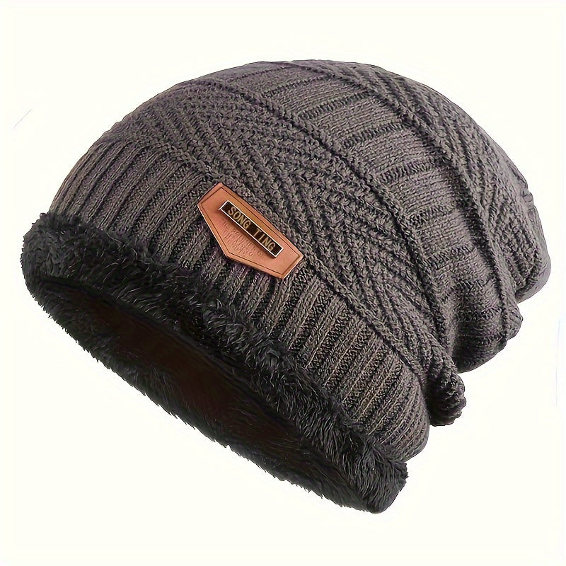 Stay warm with this stylish 1pc Plus Velvet Men's Beanie Hat, featuring thickened ear protection for outdoor cycling in the autumn and winter months. Perfect for gift-giving, this knitted hat is an ideal choice and is suitable for all, especially those