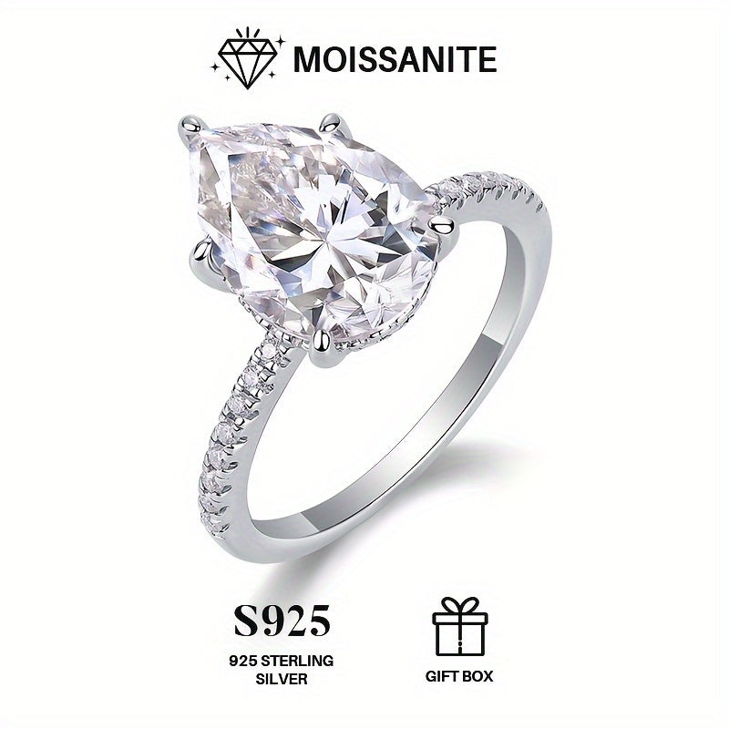 Elegantly designed JIU ZUAN Moissanite Engagement Ring, crafted from high-quality 925 Sterling Silver with a luxurious 18K Golden Plated finish, suitable for both Men and Women. Comes with a lovely gift box making it perfect for any occasion - whether