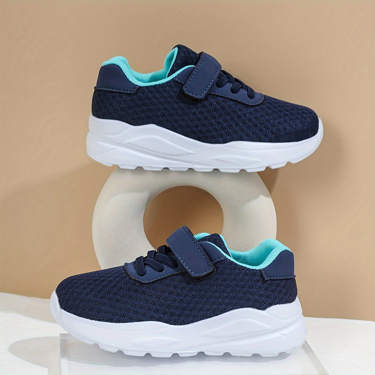 Breathable casual sports shoes for boys