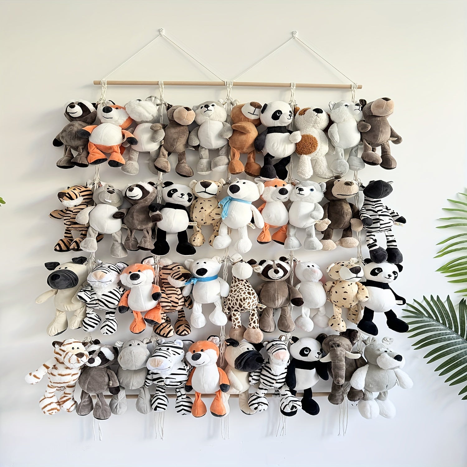 Handmade Bohemian plush toy storage rack with 26/40pcs capacity. Ideal for living rooms, bedrooms, and behind doors. Perfect holiday gift. Includes 2 hooks and clips.