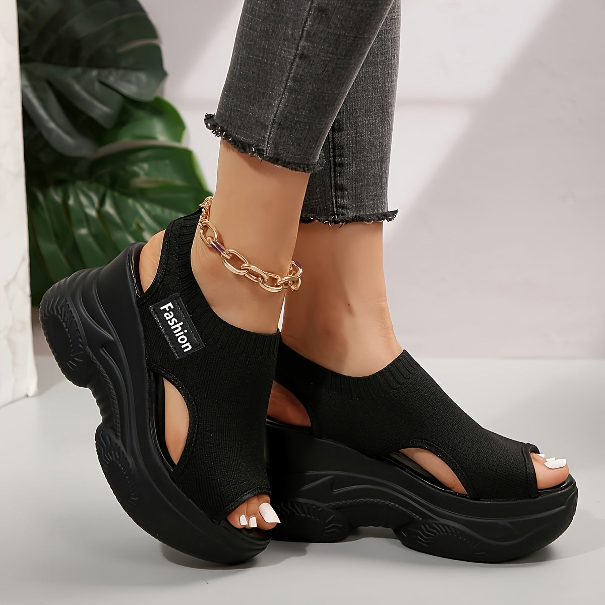 Women's casual sandals with solid color, soft sole, elastic knitted platform, and wedge heel. Ideal for vacation and walking.