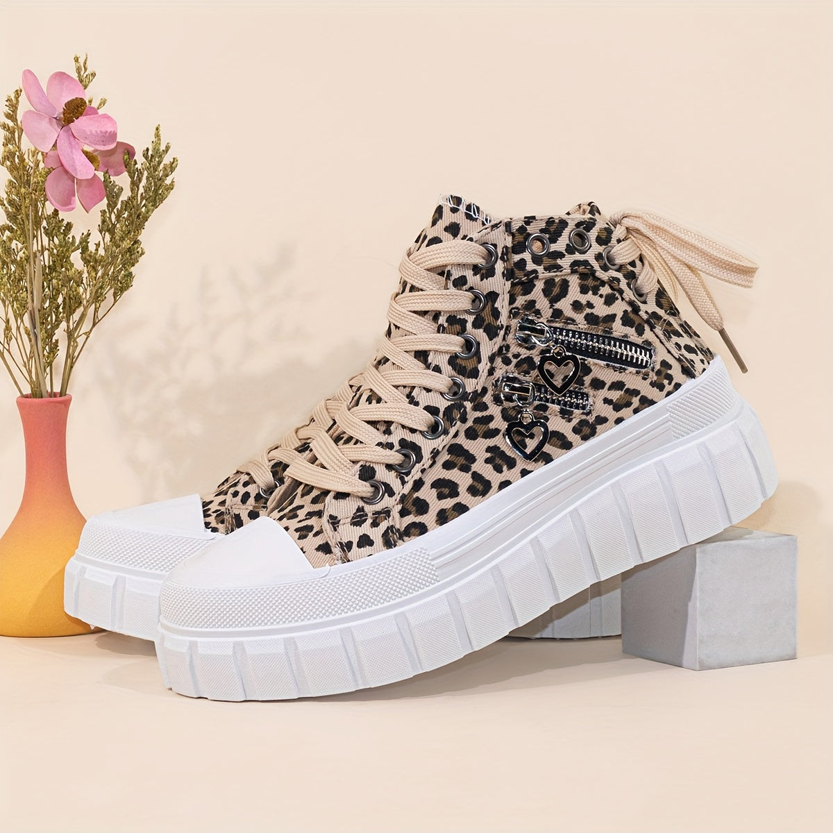 Women's high top sports shoes with thick soles for daily wear, from Four Seasons Outdoor.