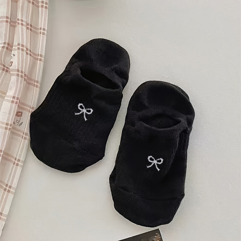 5 pairs of cute and sweet low cut boat socks with bow print for women.