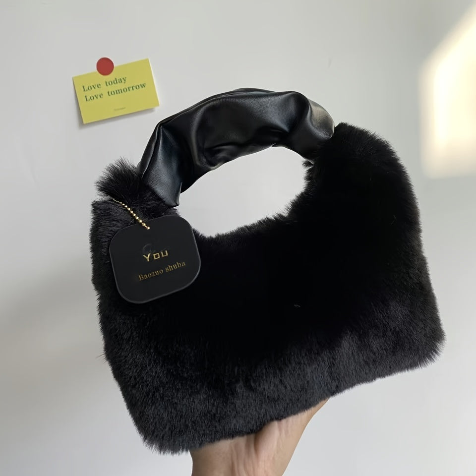 High-end plush handbag for girls, perfect for autumn and winter. Wooly bag with versatile crossbody style.