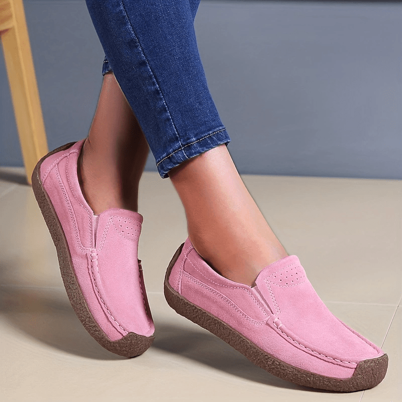 Women's lightweight closed-toe slip-on loafers